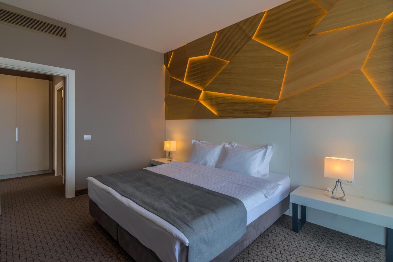 Nyota Hotel & Conference Center Мамая Экстерьер фото