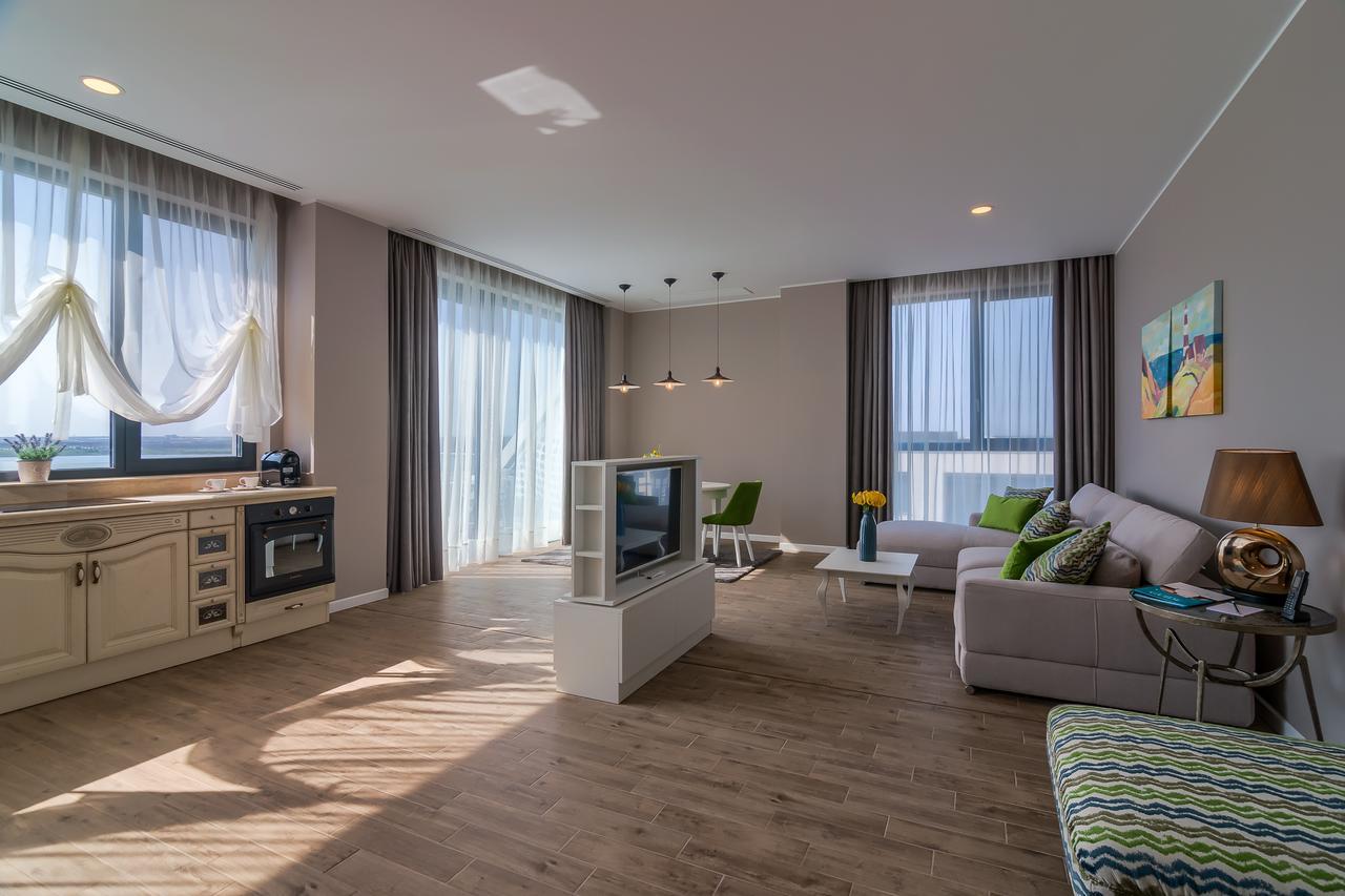 Nyota Hotel & Conference Center Мамая Экстерьер фото